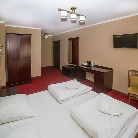 Hotel Grant Leszno (Greater Poland) Exterior foto