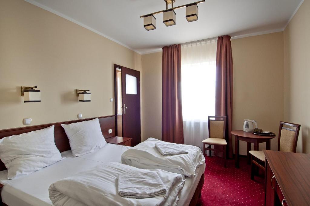 Hotel Grant Leszno (Greater Poland) Exterior foto